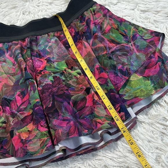 Lululemon Court Rival High-Rise Skirt Vivid Floral Tone Multi - Picture 2 of 8